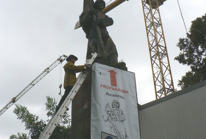 NaziMonument zum antifaschistischen Denkmal umgestalten LINKE LISTE